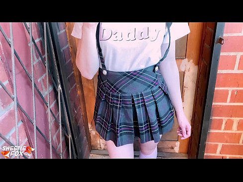 ❤️ Schoolgirl Sucks a dick gu domhainn agus fucks an àite clasaichean. ❤❌  Super gnè  aig gd.sexeey.ru